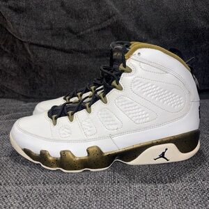 Air Jordan Retro 9 White and Gold Sneakers Sz:8.5